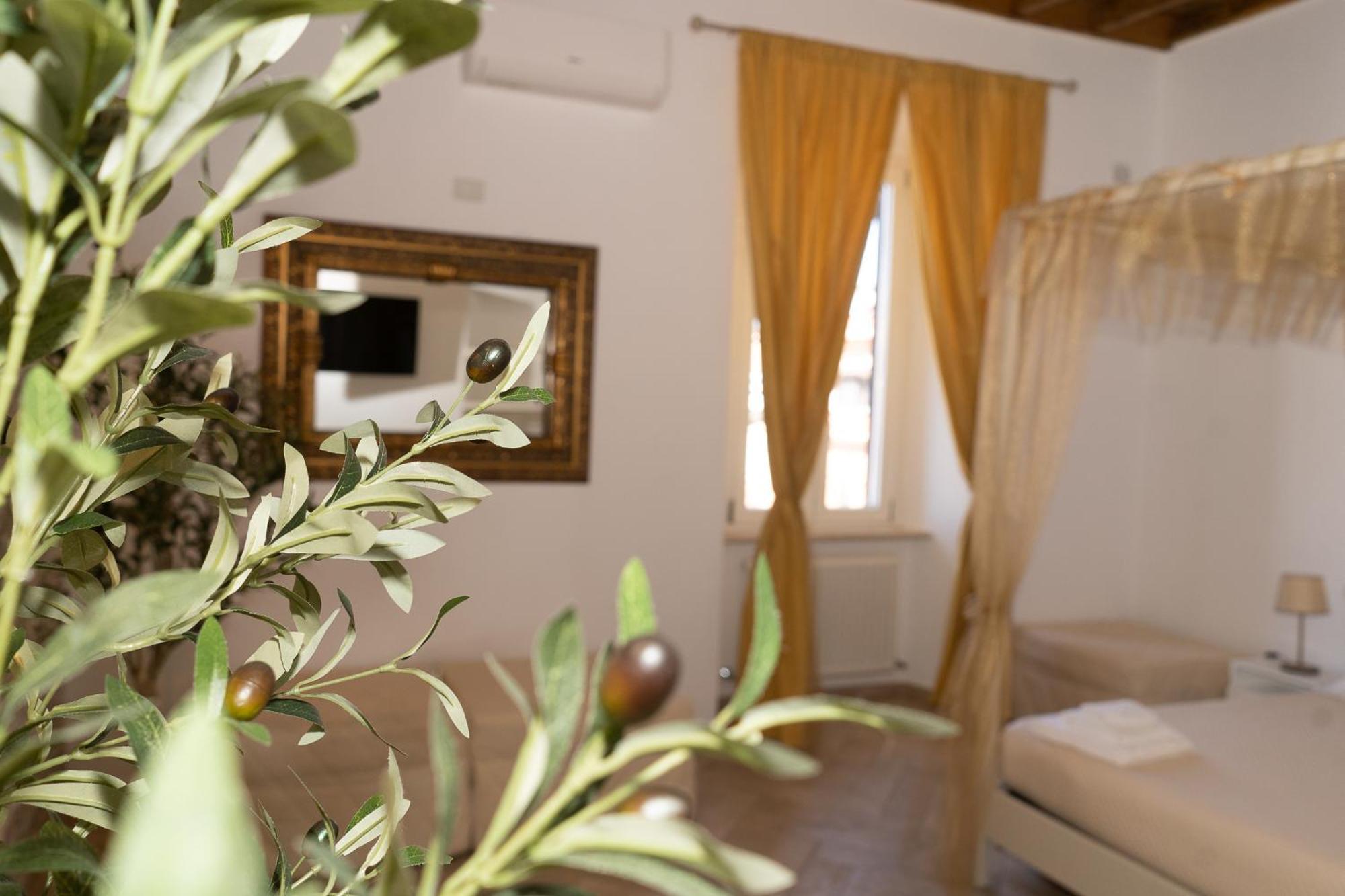 Le Boutique Luxury Rooms Diffused In Historic Center Fiumicino Eksteriør billede