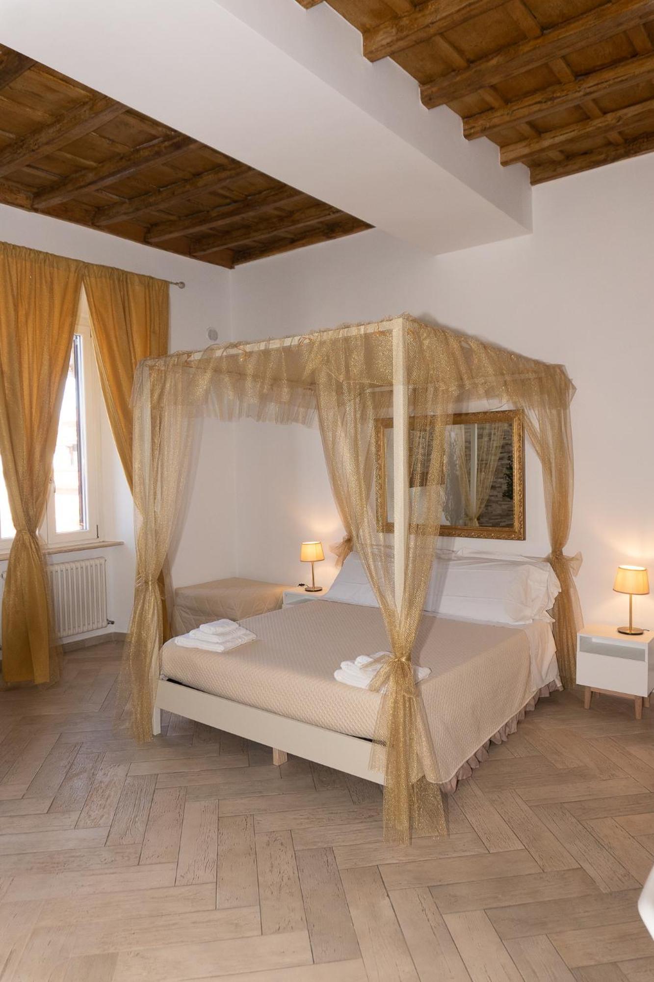 Le Boutique Luxury Rooms Diffused In Historic Center Fiumicino Eksteriør billede