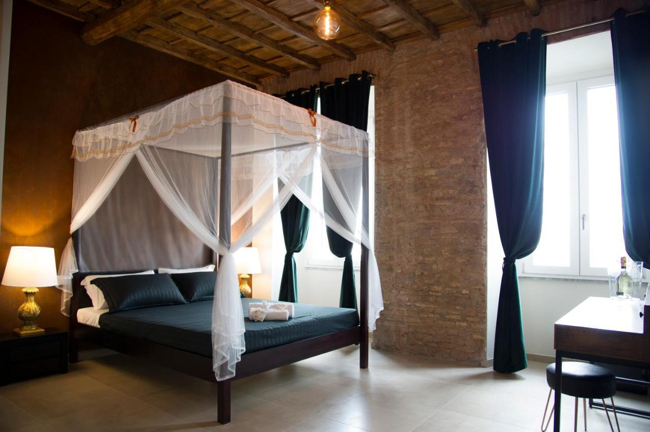 Le Boutique Luxury Rooms Diffused In Historic Center Fiumicino Eksteriør billede