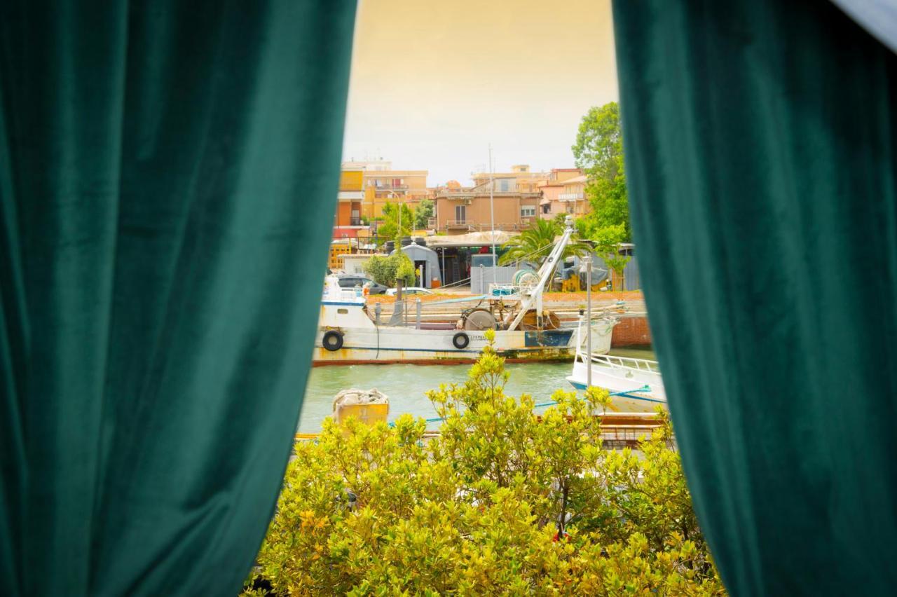 Le Boutique Luxury Rooms Diffused In Historic Center Fiumicino Eksteriør billede